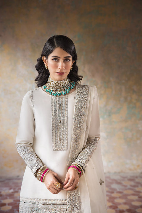 Hoorain